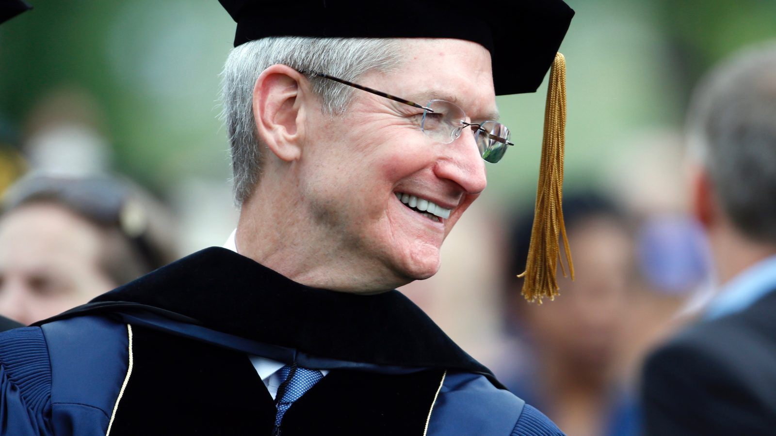 tim-cook-commencement